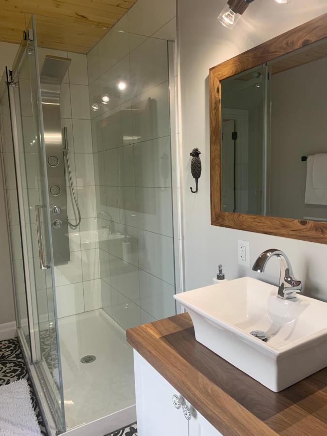 לינה וארוחת בוקר Cowansville Manoir Alegria מראה חיצוני תמונה