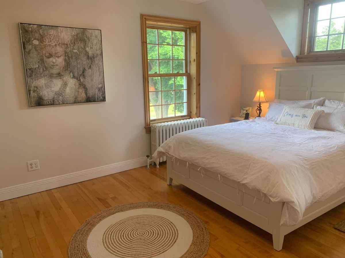 לינה וארוחת בוקר Cowansville Manoir Alegria מראה חיצוני תמונה