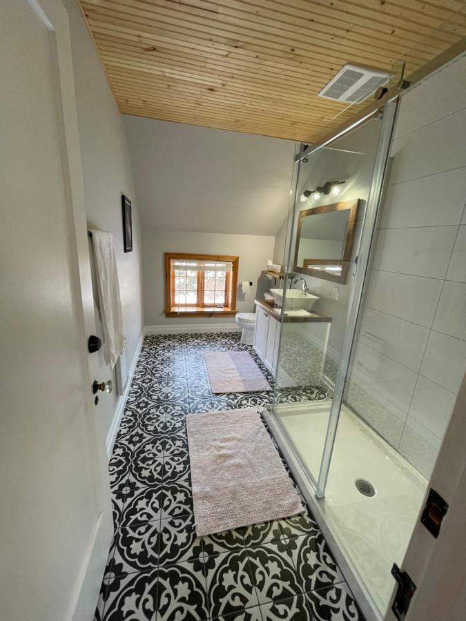 לינה וארוחת בוקר Cowansville Manoir Alegria מראה חיצוני תמונה
